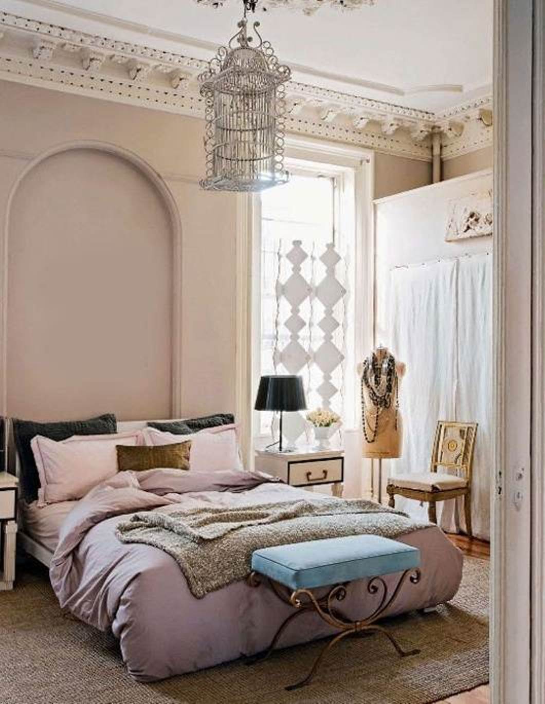 bedroom-decorating-ideas-for-women